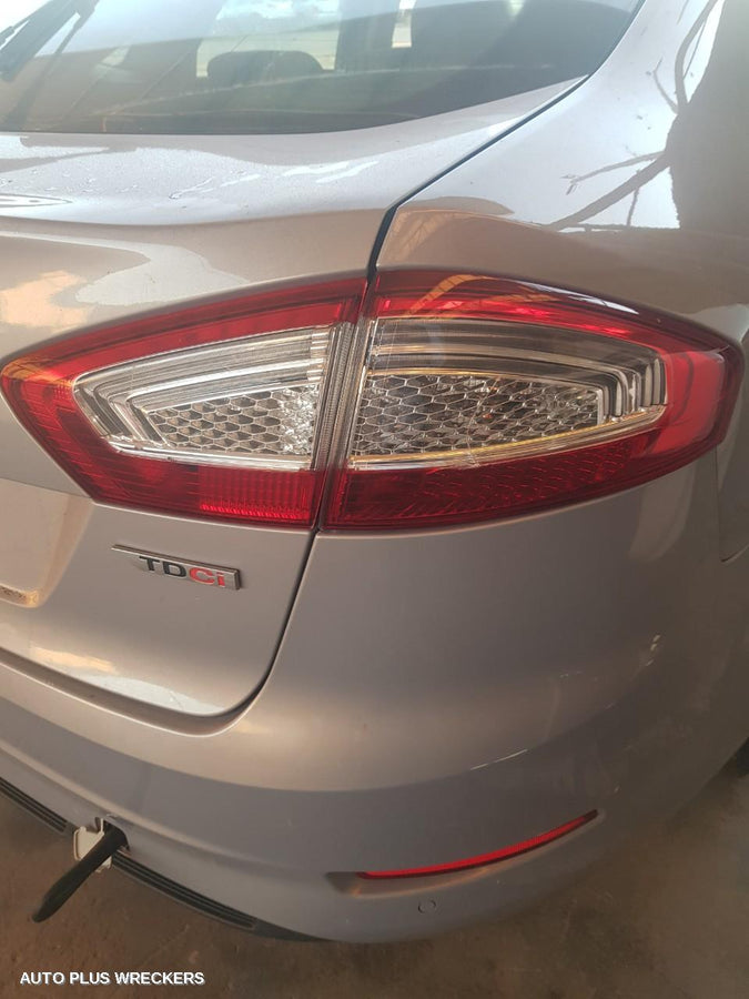 2011 Ford Mondeo Grille