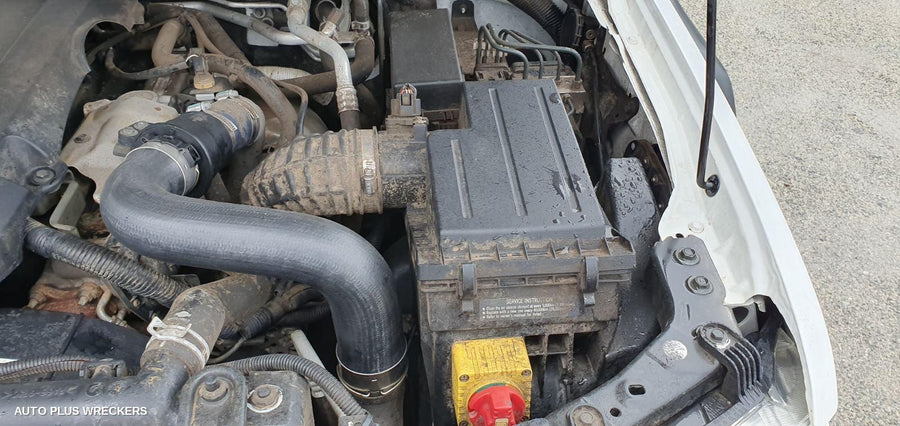 2013 Nissan Navara Right Front Door Window