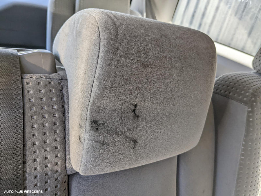 2005 Mitsubishi Grandis Left Front Door