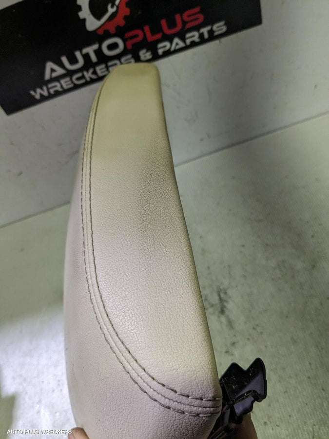 2004-2011 Ford Territory Console