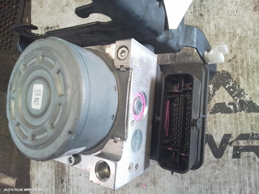 2013-2019 Mazda 3 Abs Pump Modulator