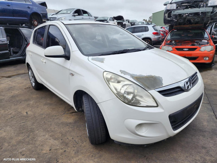2010-2015 Hyundai I20 Right Rear Door Window