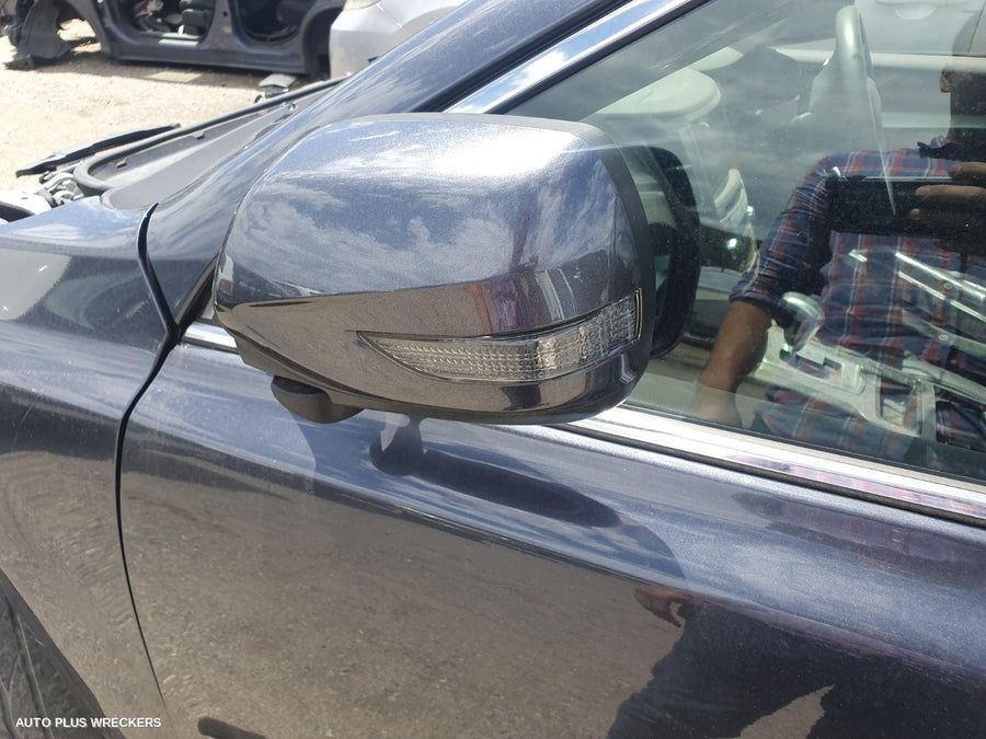 2011 Subaru Liberty Rear Garnish