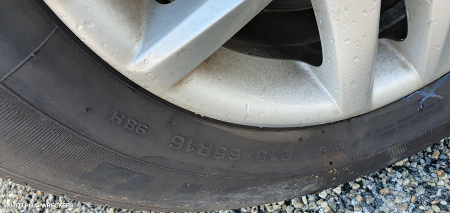 2010 Volkswagen Tiguan Right Taillight