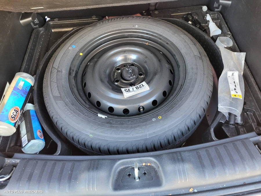 2018 Jeep Compass Right Front Door