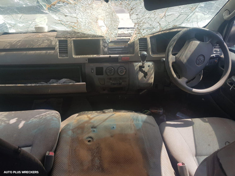 2005 Toyota Hiace 3rd Seat