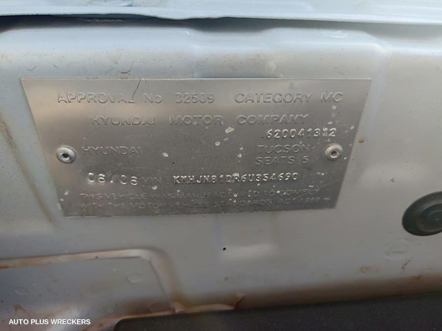 2006 Hyundai Tucson Right Guard