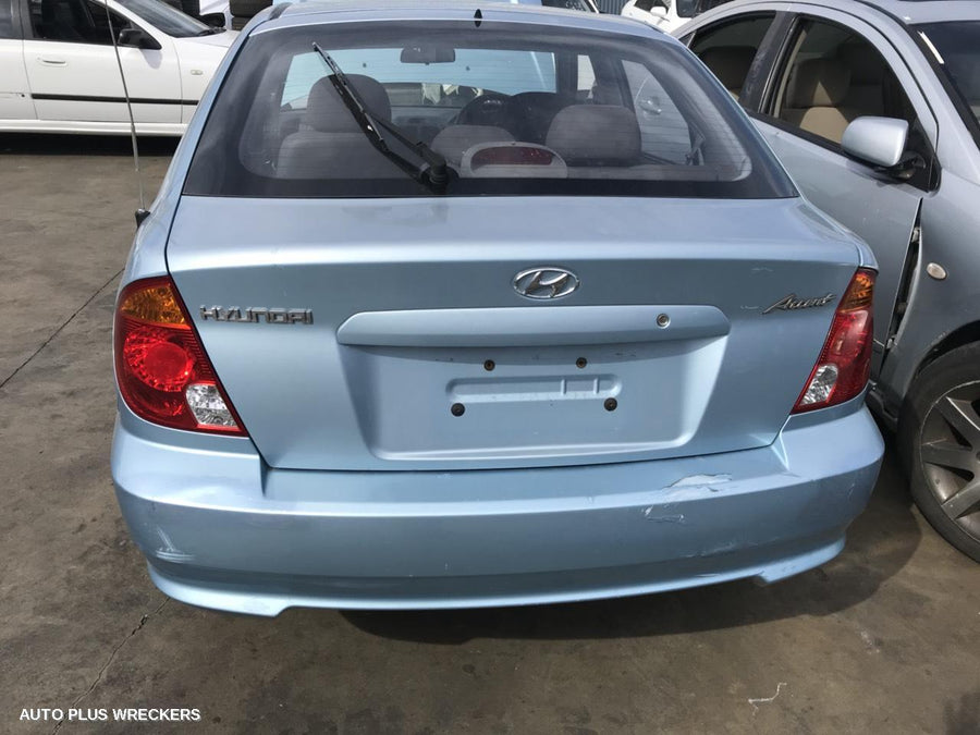2003-2006 Hyundai Accent Left Taillight