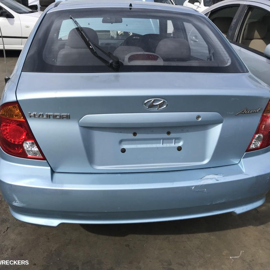 2005 Hyundai Accent Left Taillight