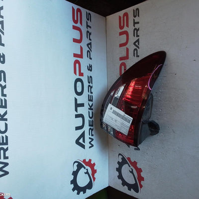 2003-2006 Toyota Tarago Left Taillight