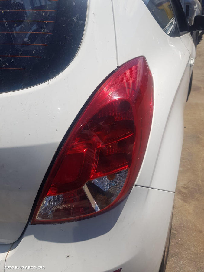 2014 Hyundai I20 Right Front Door Window