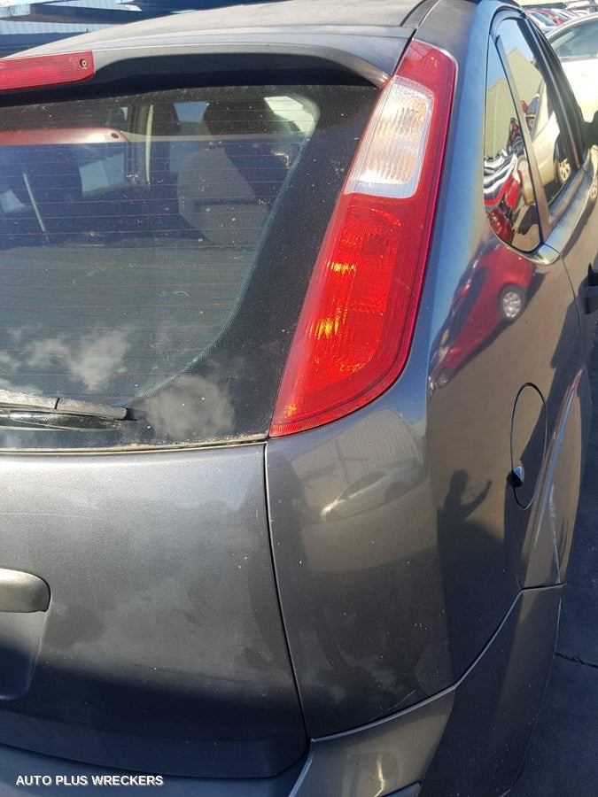 2007 Ford Focus Left Headlamp