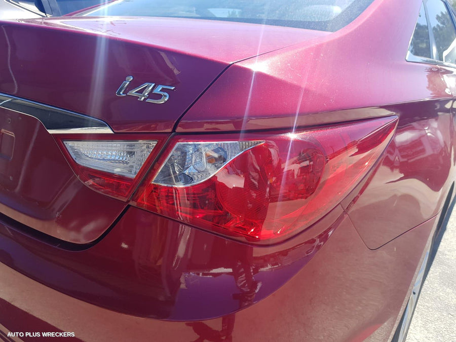 2012 Hyundai I45 Rear Garnish