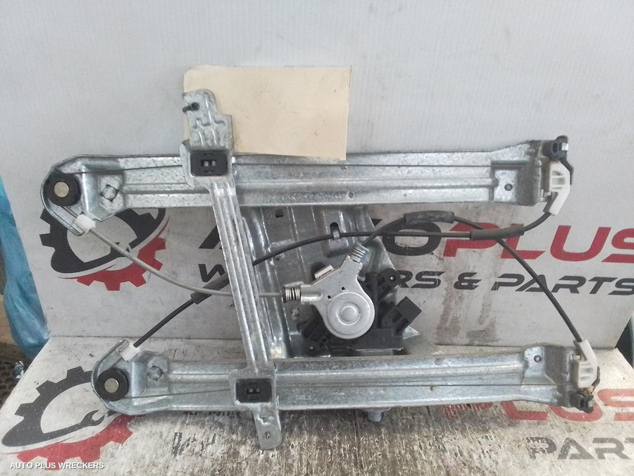 2007 Mitsubishi 380 Left Front Window Reg Motor