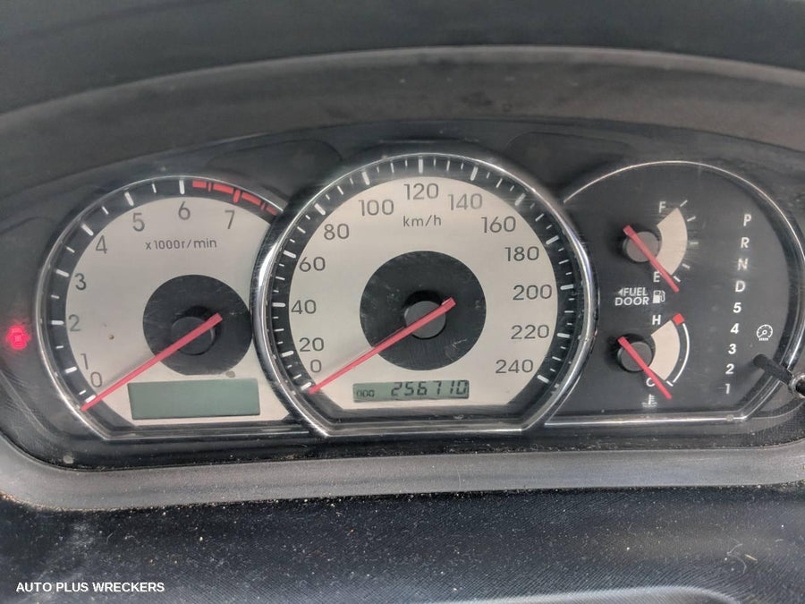 2007 Mitsubishi 380 Right Front Door