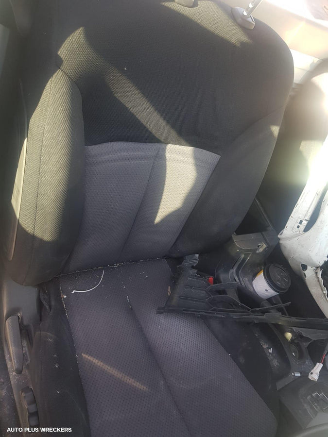 2018 Mitsubishi Triton Sunvisor