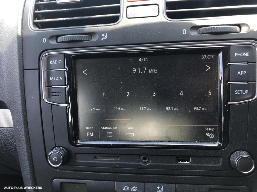 2009 Volkswagen Jetta Left Front Door