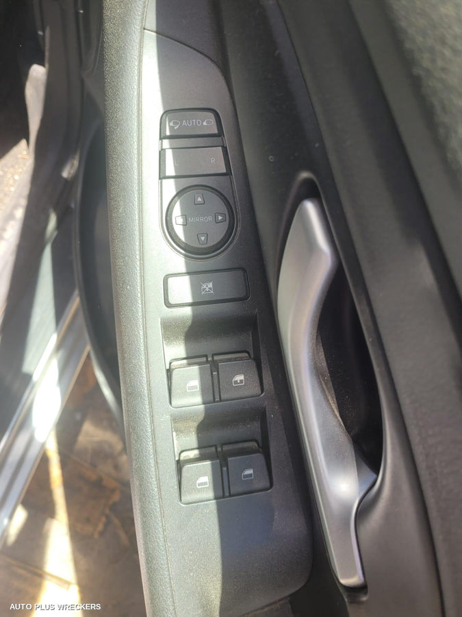 2020 Hyundai I30 Right Front Door Window