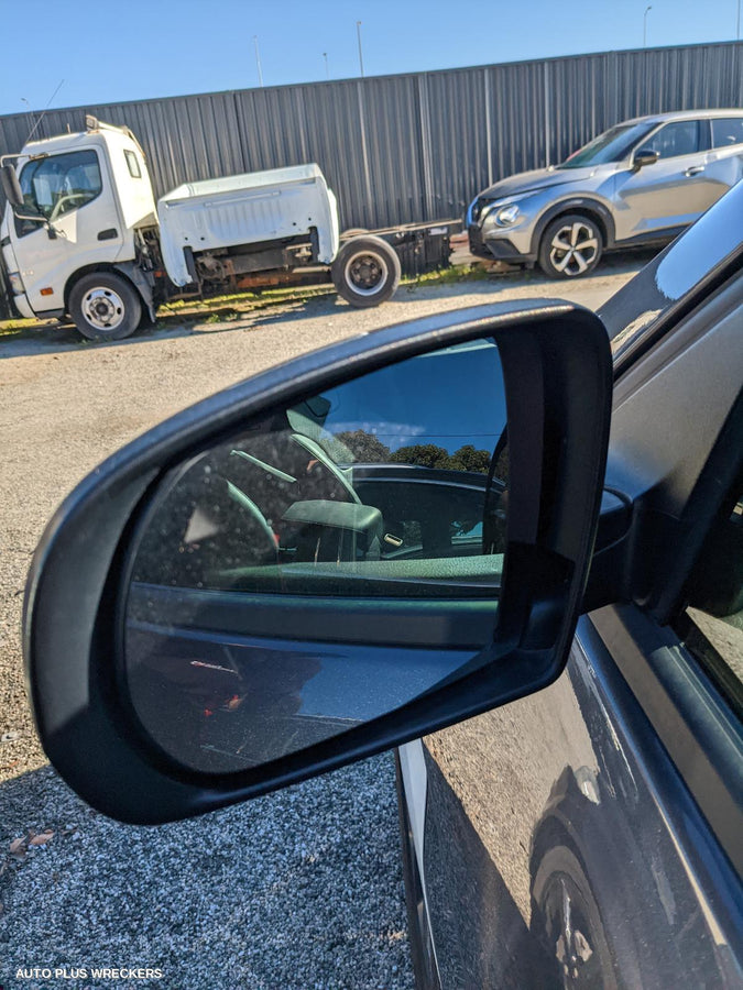 2020 Jeep Cherokee Column