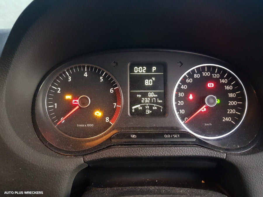 2010 Volkswagen Polo Left Taillight