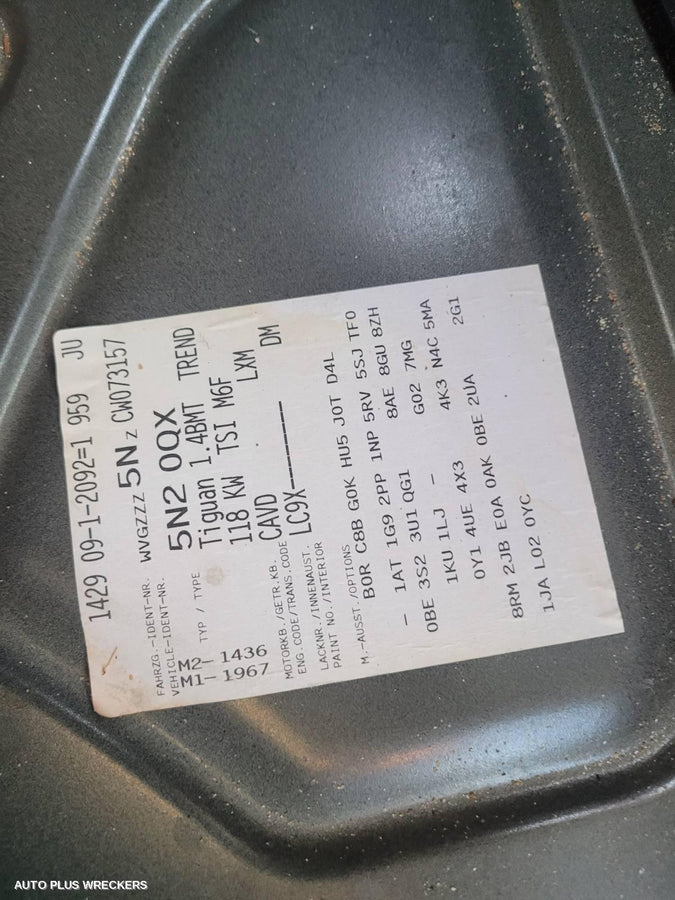 2012 Volkswagen Tiguan Left Taillight