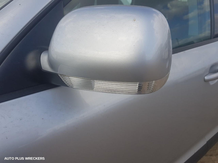 2003 Volkswagen Touareg Left Front Door