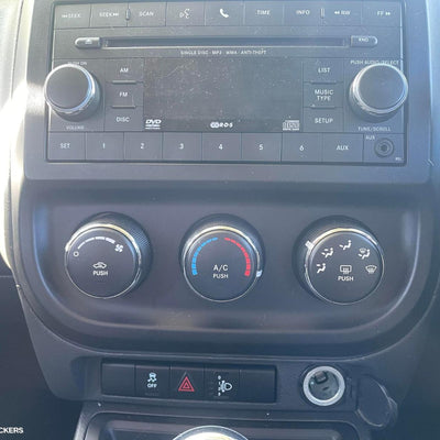 2010 JEEP PATRIOT DOOR HANDLE