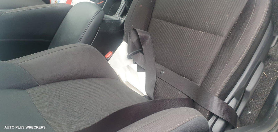 2015 TOYOTA RAV4 LEFT REAR 1 4 DOOR GLASS