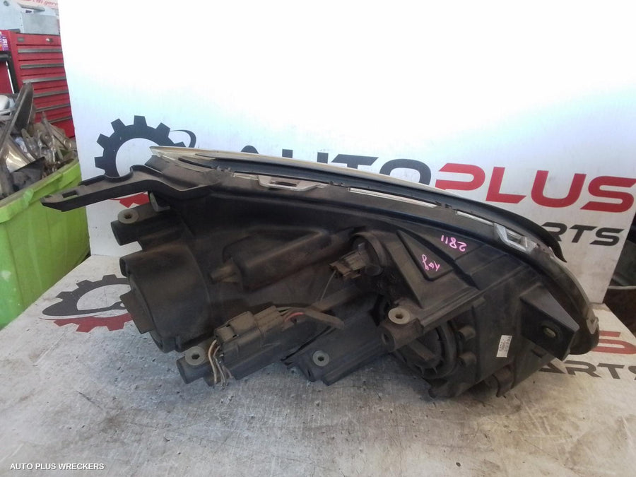 2005-2008 Mitsubishi 380 Left Headlamp