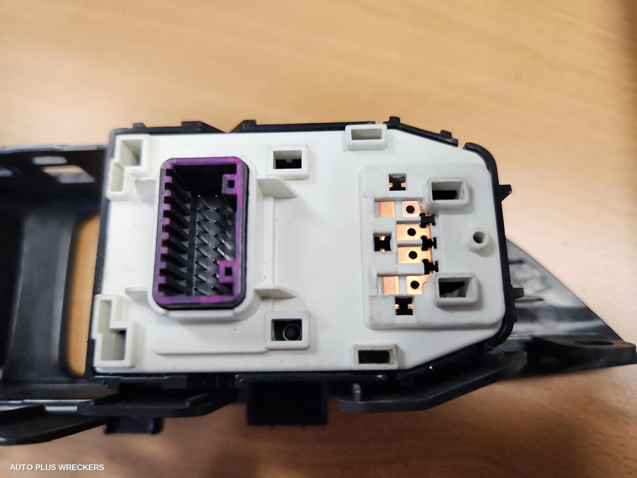 2020-2026 Kia Stonic Pwr Dr Wind Switch