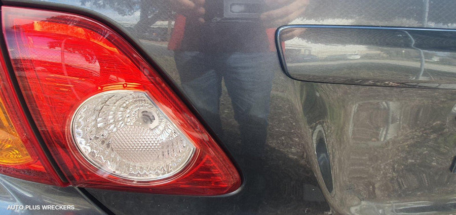 2007 Toyota Corolla Right Front Door