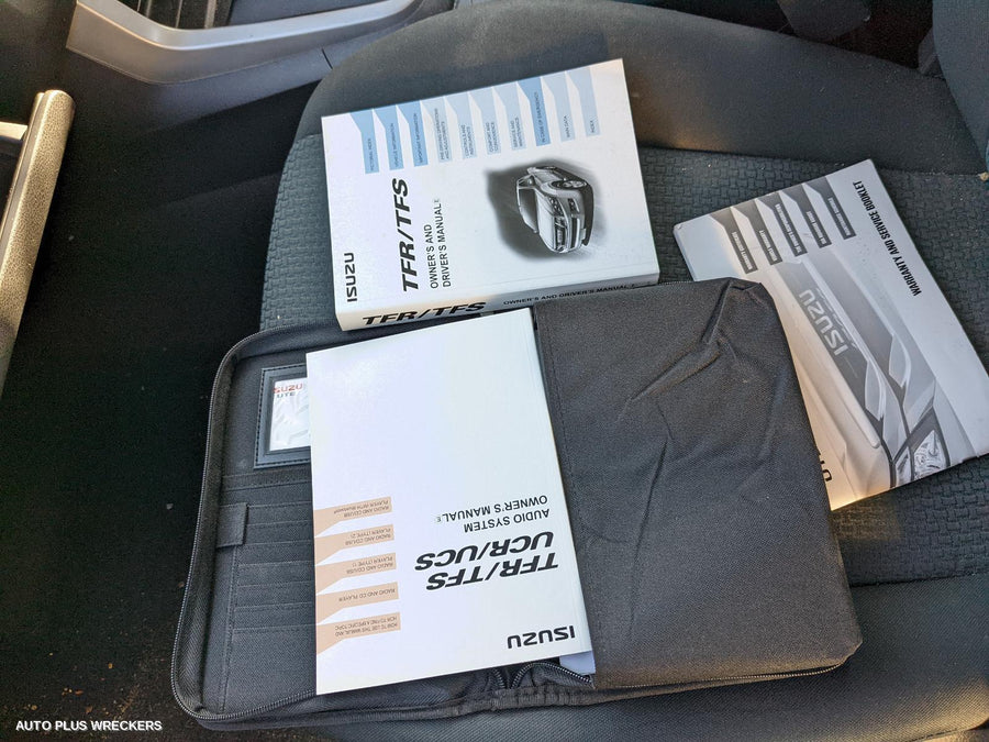 2014 Isuzu Dmax Right Taillight