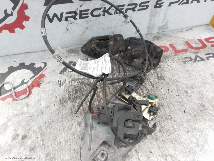 2000-2005 Jeep Grandcherokee Door Boot Gate Lock