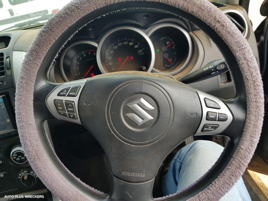 2006 Suzuki Vitara Right Front Door