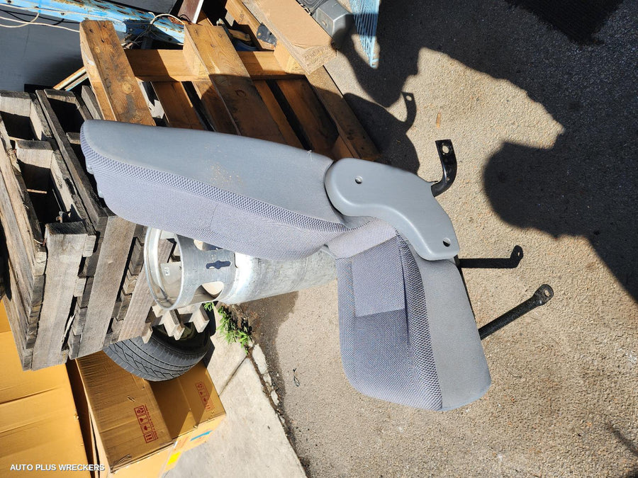 2007 Toyota Hiace 3rd Seat