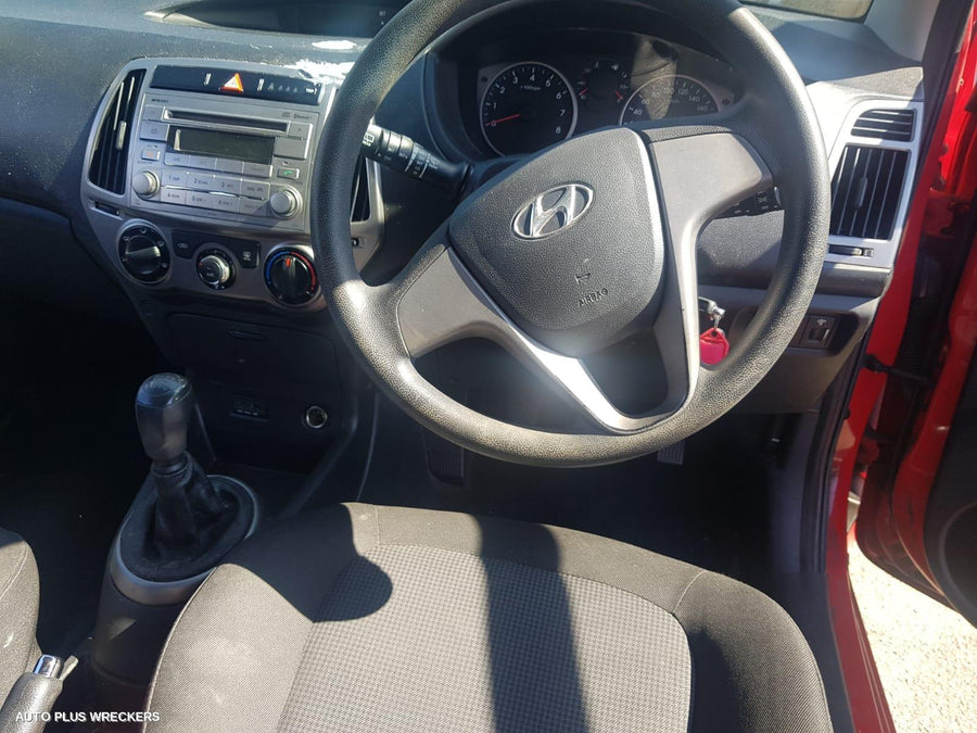 2013 Hyundai I20 Right Front Door Window