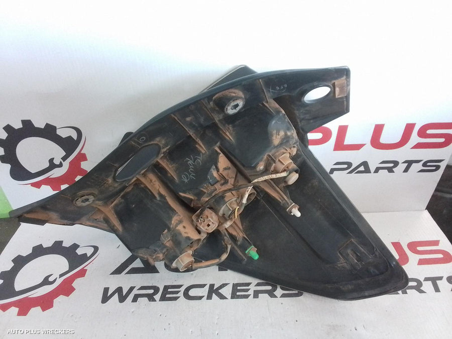 2008 Subaru Forester Left Taillight