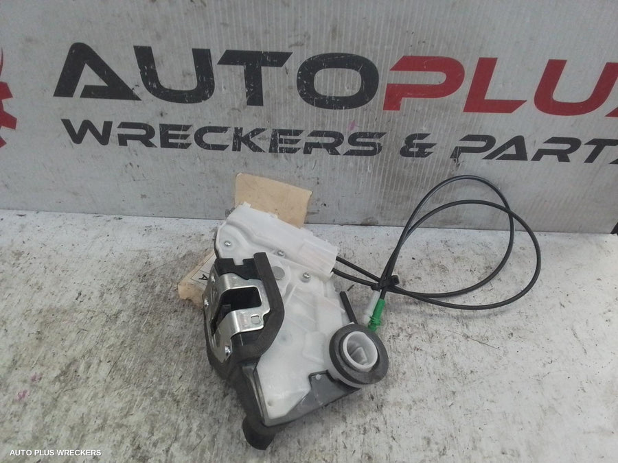 2014-2019 Toyota Yaris Door Boot Gate Lock