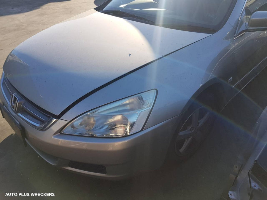 2005 Honda Accord Left Taillight