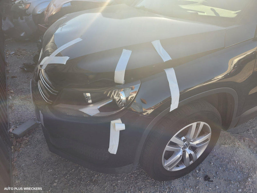 2012 Volkswagen Tiguan Right Rear Door Sliding