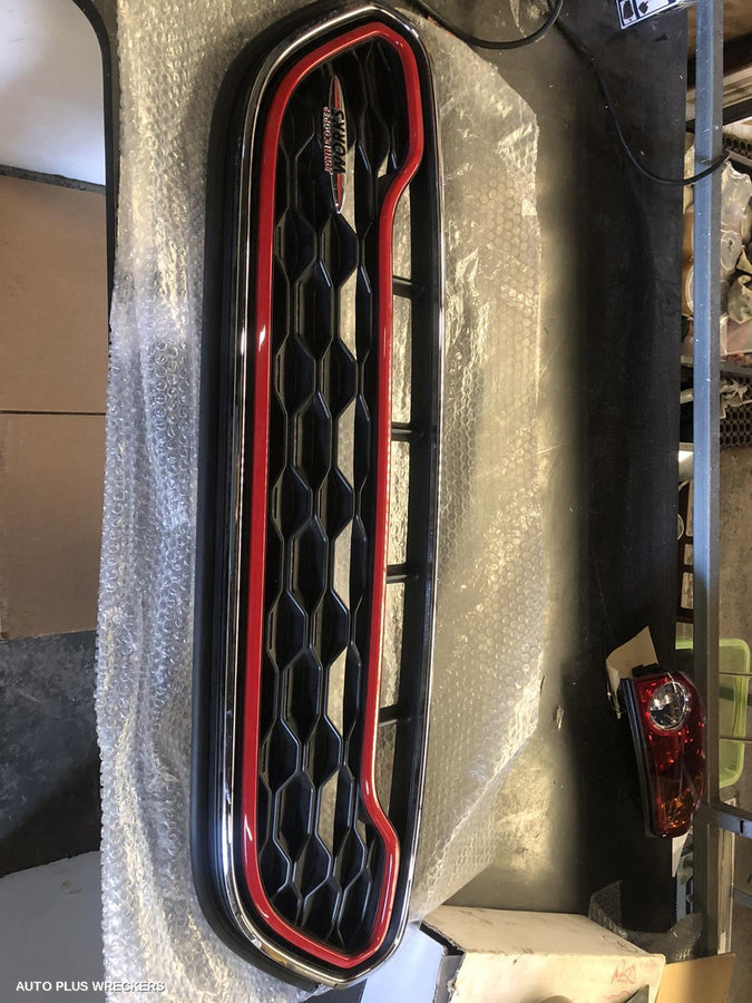 2016 Mini Cooper Grille