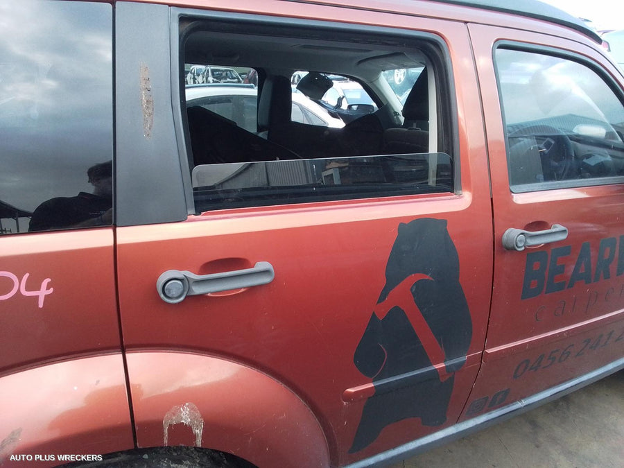 2007 Dodge Nitro Left Guard