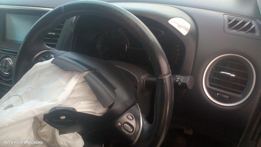 2013 Nissan Pathfinder Wheel Mag