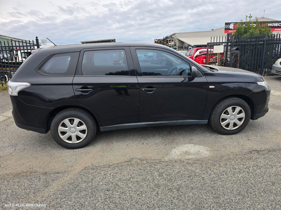 2012-2016 Mitsubishi Outlander Washer Bottle