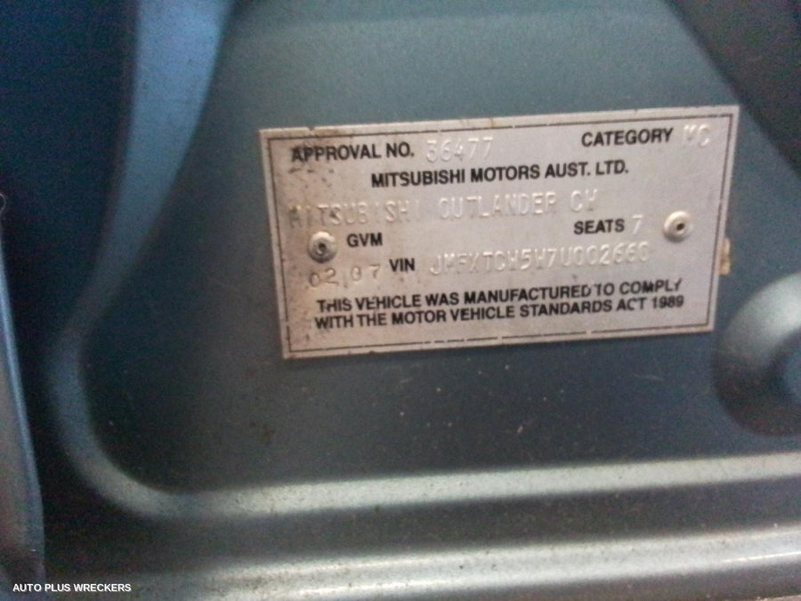 2006 Mitsubishi Outlander Right Front Door