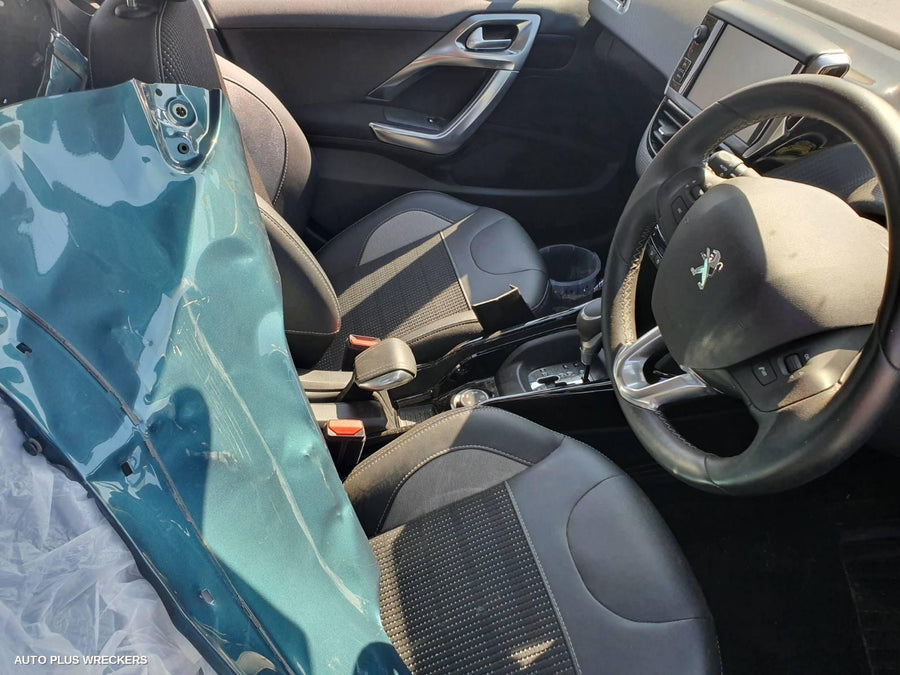 2016 PEUGEOT 2008 LEFT FRONT DOOR