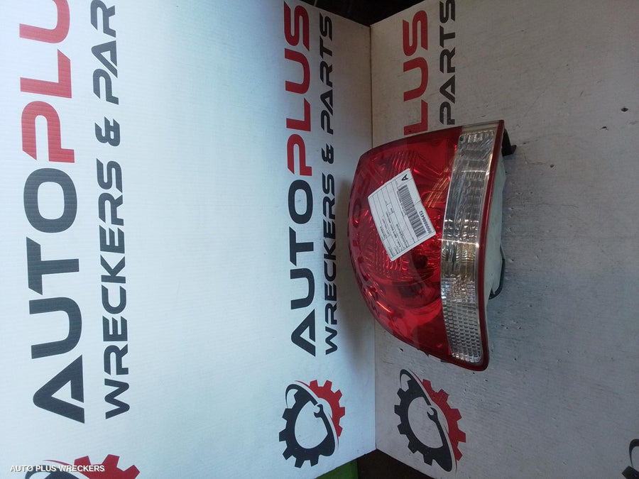 2003-2007 Volkswagen Touareg Left Taillight