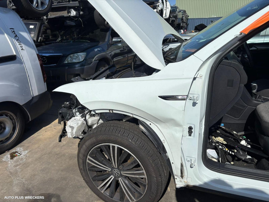 2023 Volkswagen Tiguan Right Rear Side Glass