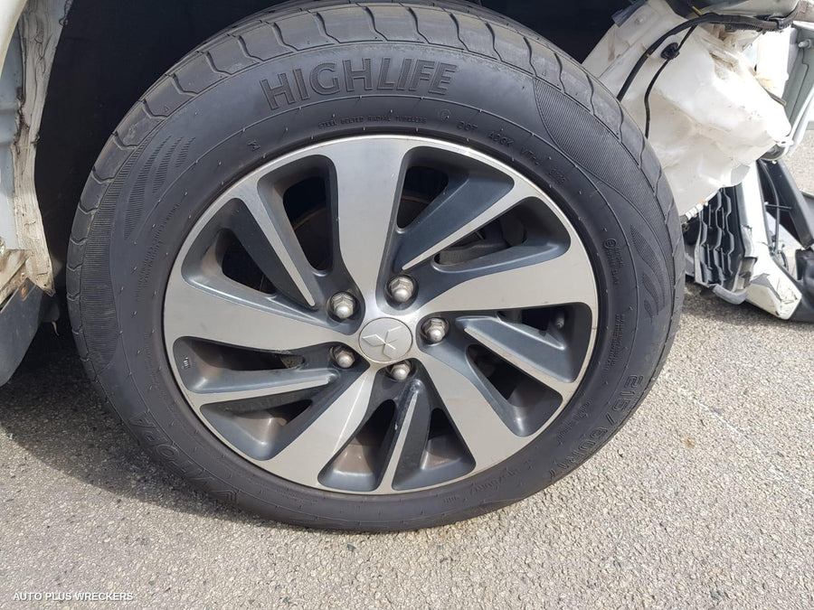 2014 Mitsubishi Asx Headrest