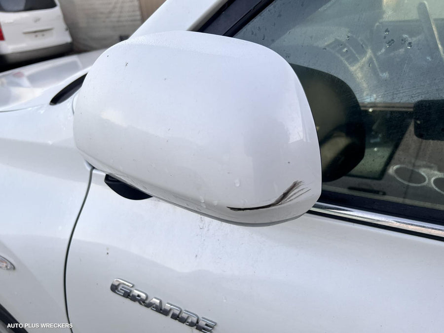 2010 Toyota Kluger Wheel Mag